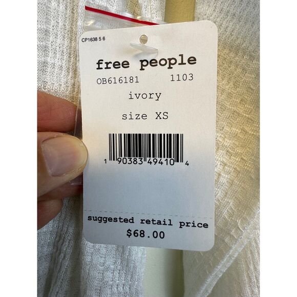 NWT FREE PEOPLE Boulevard Textured Ruffle Top White, Sz XS - Picture 9 of 11